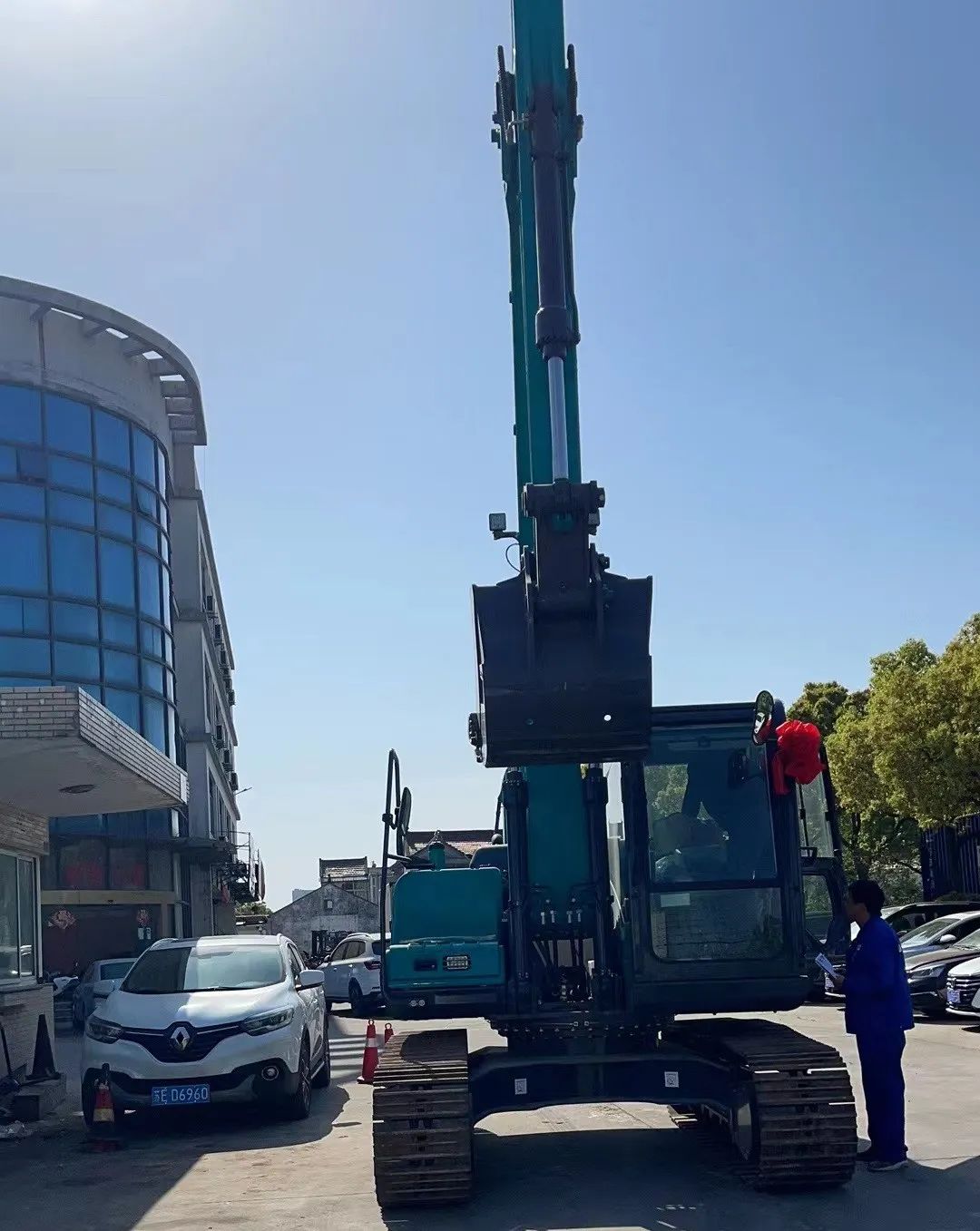 防疫、交机两手抓!山河智能挖掘机顺利交付获好评