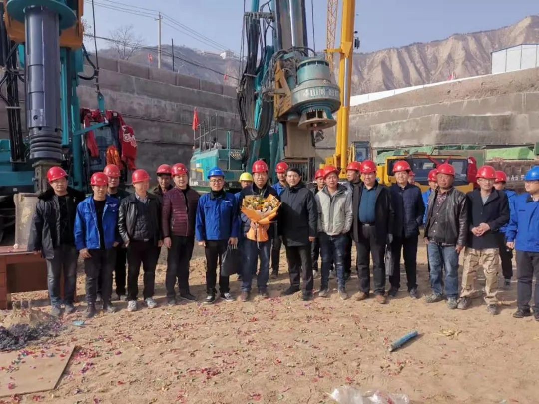 金戈铁马工程路 风雨无阻选山河 (丝瓜视频.comiso在线)