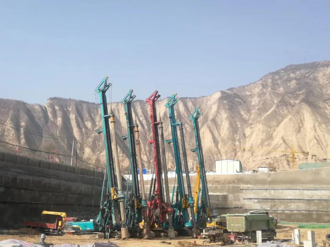 金戈铁马工程路 风雨无阻选山河 (丝瓜视频.comiso在线)