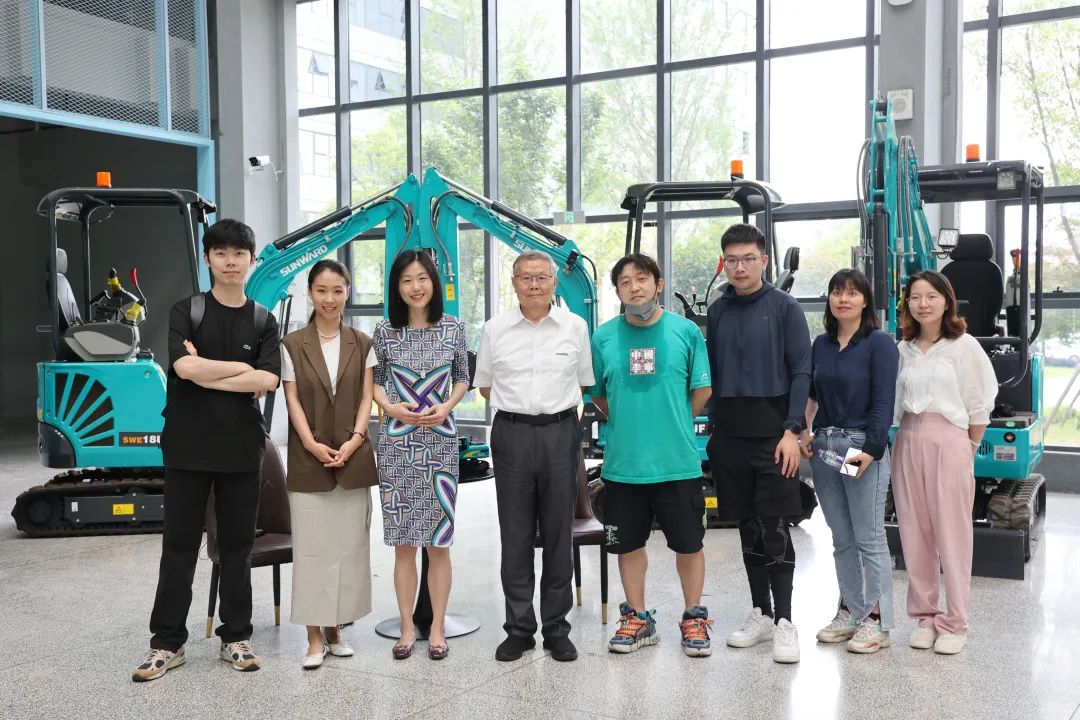 CGTN探厂！专访山河智能董事长、首席专家何清华花絮来了